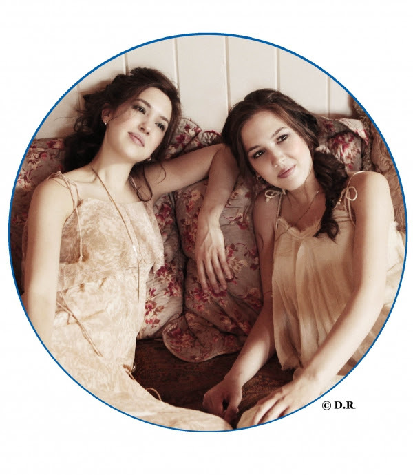 Les soeurs jumelles pianistes Christina et Michelle Naughton ©D.R. Les soeurs jumelles pianistes Christina et Michelle Naughton ©D.R.
