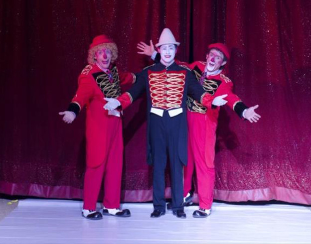 Les plus grands clowns du moment les Tony Tonitos / Copyright Cirque Medrano Les plus grands clowns du moment les Tony Tonitos / Copyright Cirque Medrano