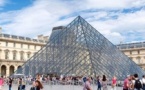 Vivez une expérience inoubliable avec une enquête grandeur nature animée par deux comédiens, dans le quartier du Louvre !