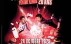 Fills Monkey Fêtent Leurs 20 Ans