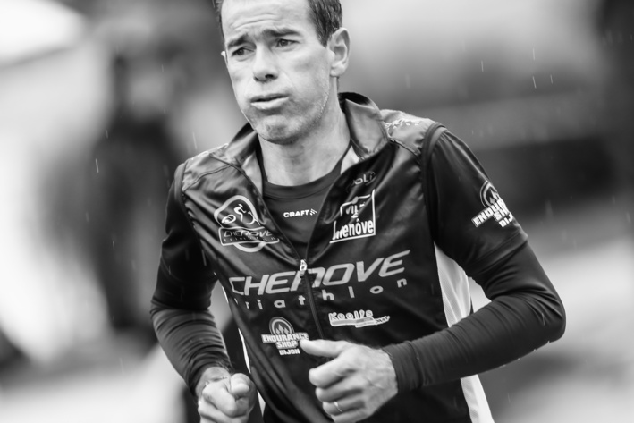 Coureur en plein effort sur le marathon @TRIMAX Coureur en plein effort sur le marathon @TRIMAX