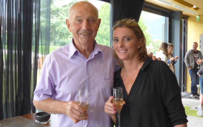 Georges Deniau, ancien entraineur pour les équipes de Coupe Davis de France et Suisse & Anne Chédozeau, Co-Directrice Tournoi ©Les Princes Annecy Georges Deniau, ancien entraineur pour les équipes de Coupe Davis de France et Suisse & Anne Chédozeau, Co-Directrice Tournoi ©Les Princes Annecy
