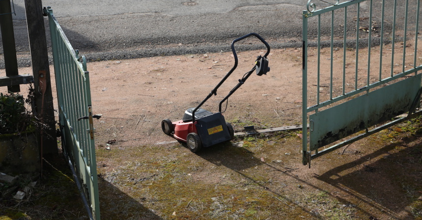 Evasions de tondeuses à gazon ! Evasions de tondeuses à gazon !