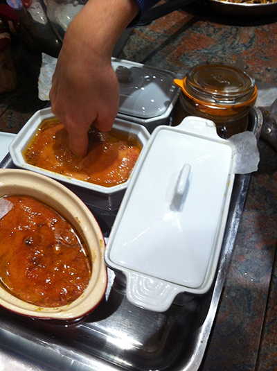 Méthode empirique et professionnelle pour tester la cuisson du foie gras Méthode empirique et professionnelle pour tester la cuisson du foie gras