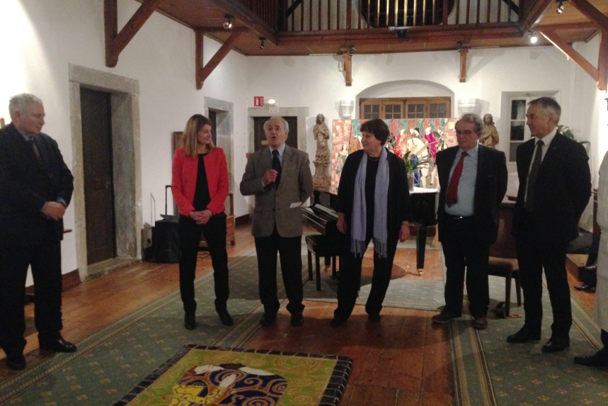 Cérémonie de lancement du Millénaire - de gauche à droite : Mr Lambert (Mr le prefet), Mme Chauvris, Mr Peres, Mme Kirchner, Mr Favrot, Mr Rigaut Cérémonie de lancement du Millénaire - de gauche à droite : Mr Lambert (Mr le prefet), Mme Chauvris, Mr Peres, Mme Kirchner, Mr Favrot, Mr Rigaut