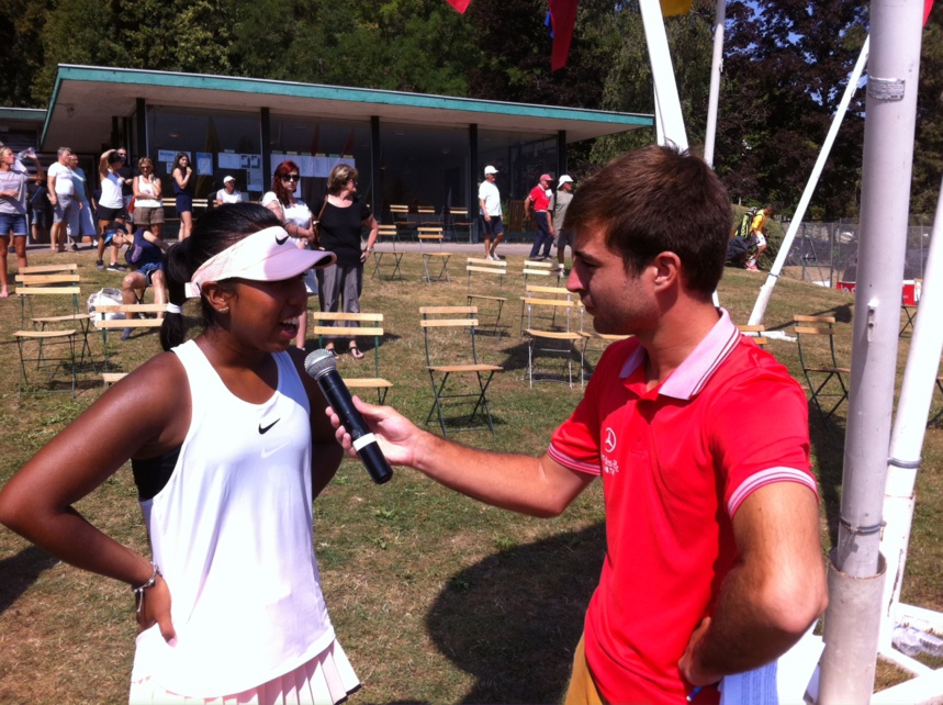 Luana Plaza Araujo au micro après sa victoire sur Maelie Monfils