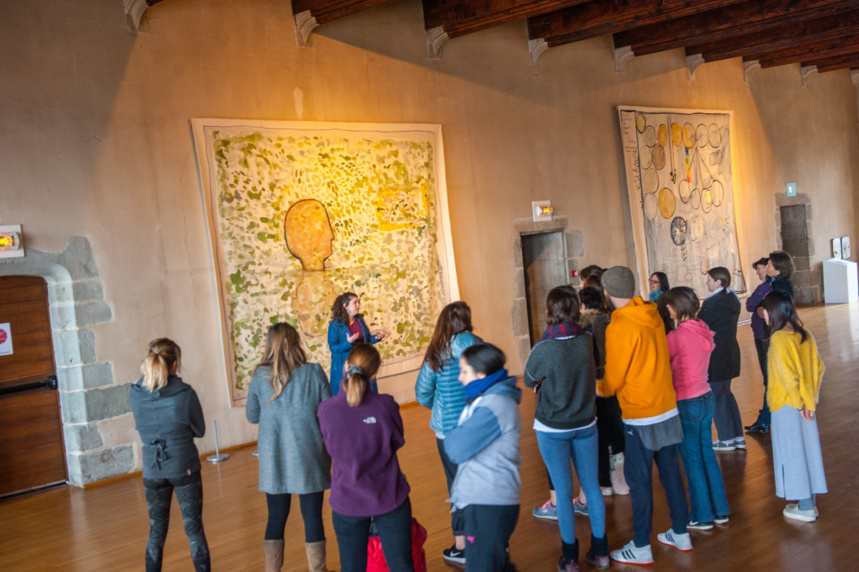 Art avec Lucie au château d'Annecy ©Quentin Trillot.Ville d'Annecy Art avec Lucie au château d'Annecy ©Quentin Trillot.Ville d'Annecy