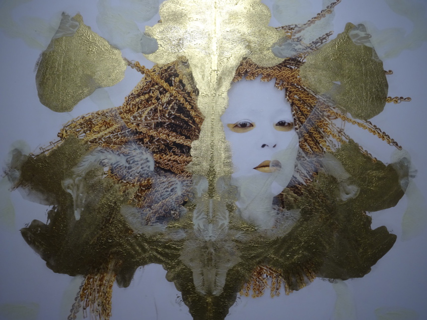 Rorschach Yoshida 107 (Virgin with a Crown L) Rorschach Yoshida 107 (Virgin with a Crown L)