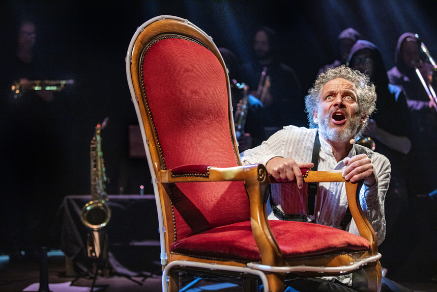 « Le Bocal » joue, interprète et chante « Le Horla » de Maupassant. « Le Bocal » joue, interprète et chante « Le Horla » de Maupassant.