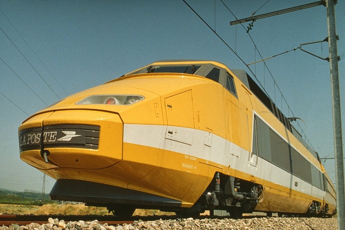 1984, le premier TGV postal © Photo l'Adresse Musée de La Poste. Paris