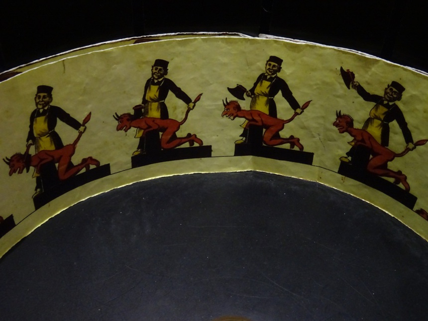 Le diable est entre les lignes Le diable est entre les lignes