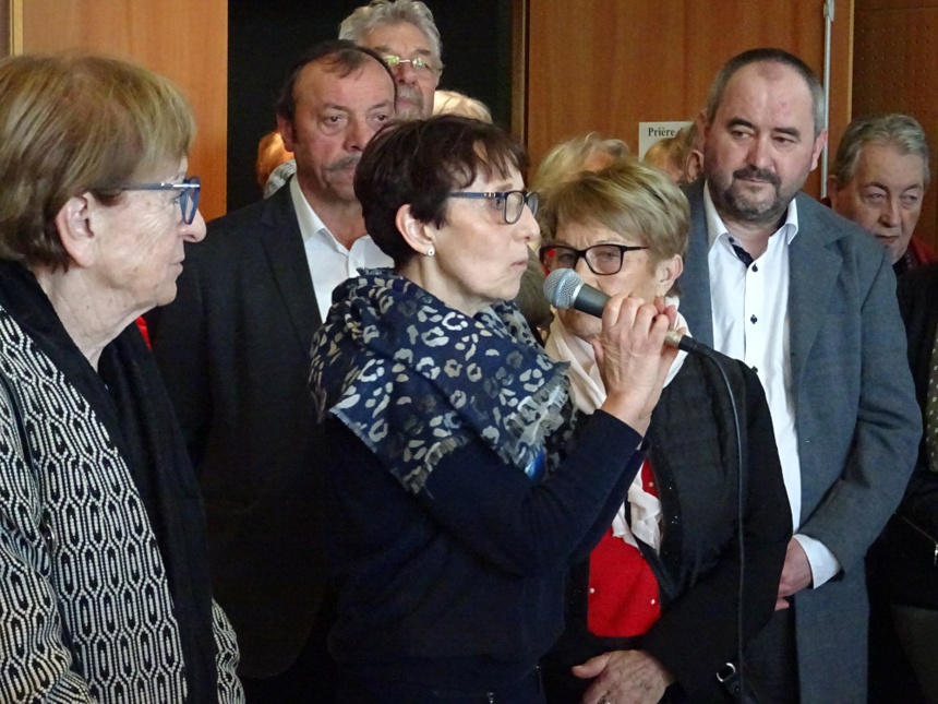 F. Camusso à gauche, Joëlle Derippe au micro F. Camusso à gauche, Joëlle Derippe au micro