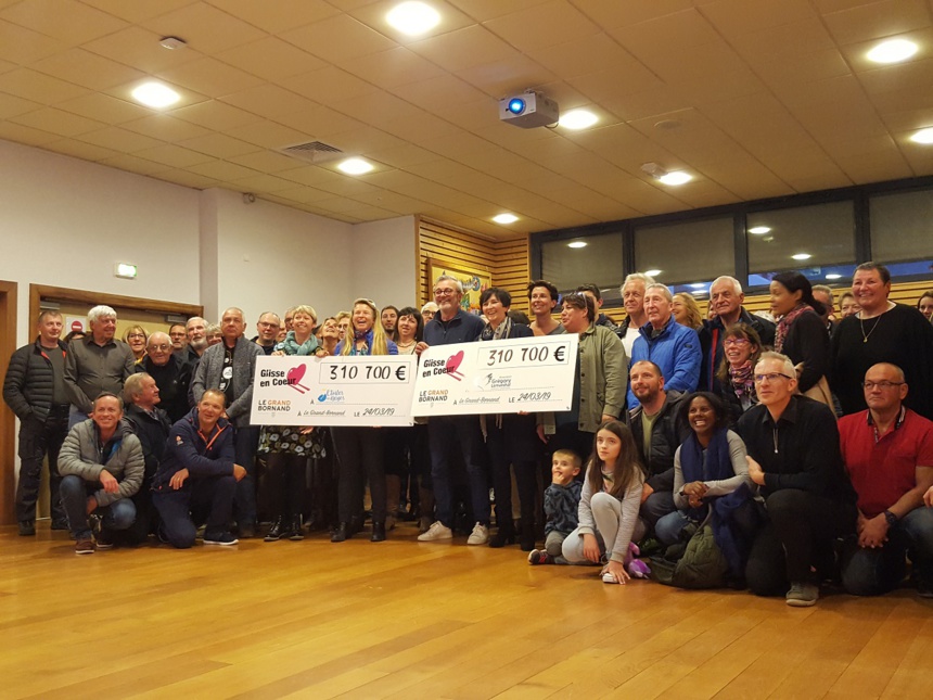 Les bénévoles pour Glisse en coeur Photo © LGBTourisme Les bénévoles pour Glisse en coeur Photo © LGBTourisme