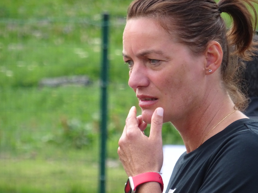 Corinne Diacre sur le terrain avec Les Étoiles du Sport à Tignes ©Paul Rassat Corinne Diacre sur le terrain avec Les Étoiles du Sport à Tignes ©Paul Rassat