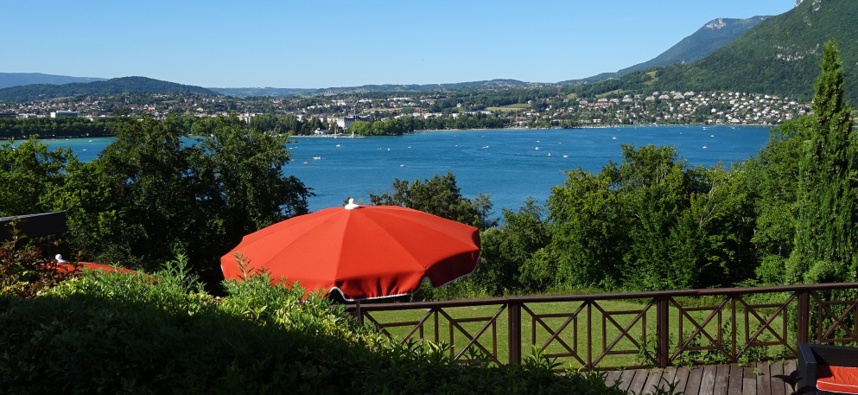 Vue depuis les Trésoms sur le lac D'annecy ©Paul Rassat