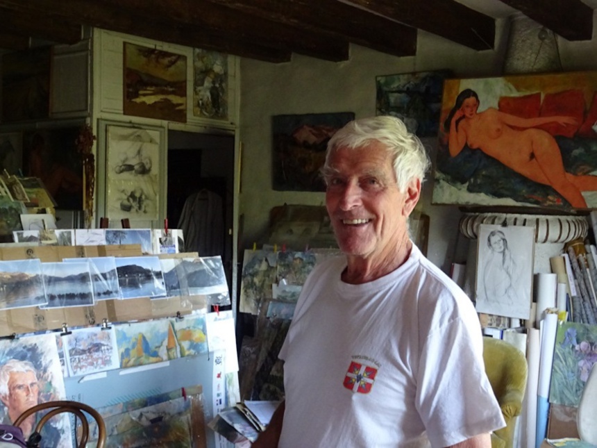 Georges Sprungli dans la salle de cours ©Paul Rassat Georges Sprungli dans la salle de cours ©Paul Rassat