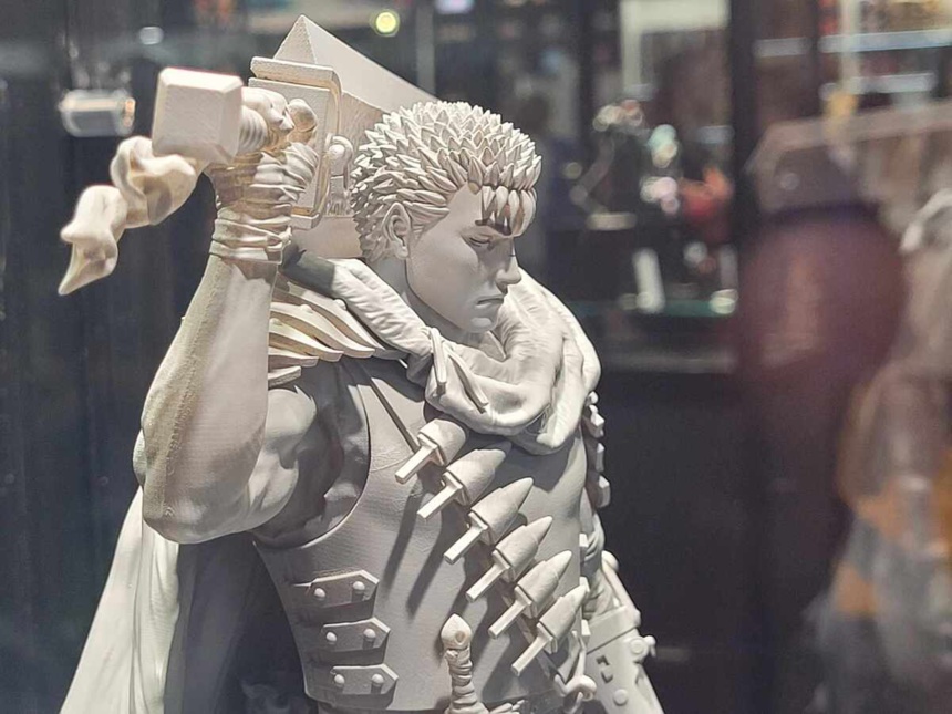 Figurine de Guts, Berserk AnimeImport © Zack Seminet Figurine de Guts, Berserk AnimeImport © Zack Seminet