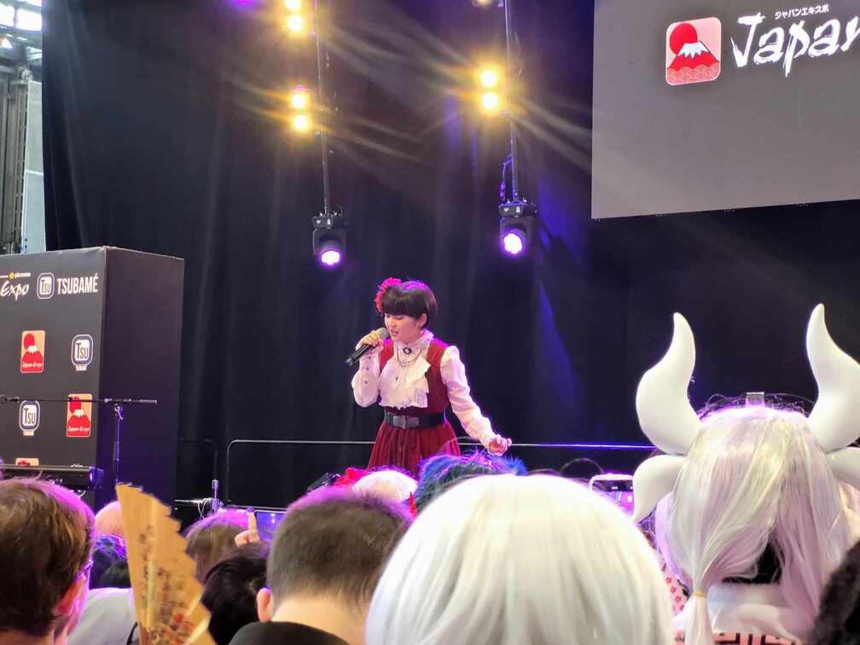 Japan Expo - Dimanche 16 juillet 2023 - Mika Kobayashi © Zack Seminet Japan Expo - Dimanche 16 juillet 2023 - Mika Kobayashi © Zack Seminet