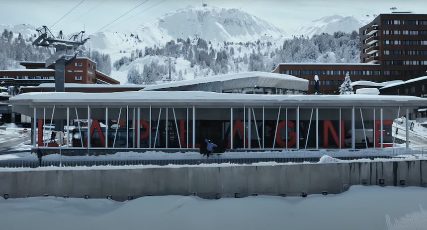 Video Top To Bottom © Kevin Rolland Video Top To Bottom © Kevin Rolland