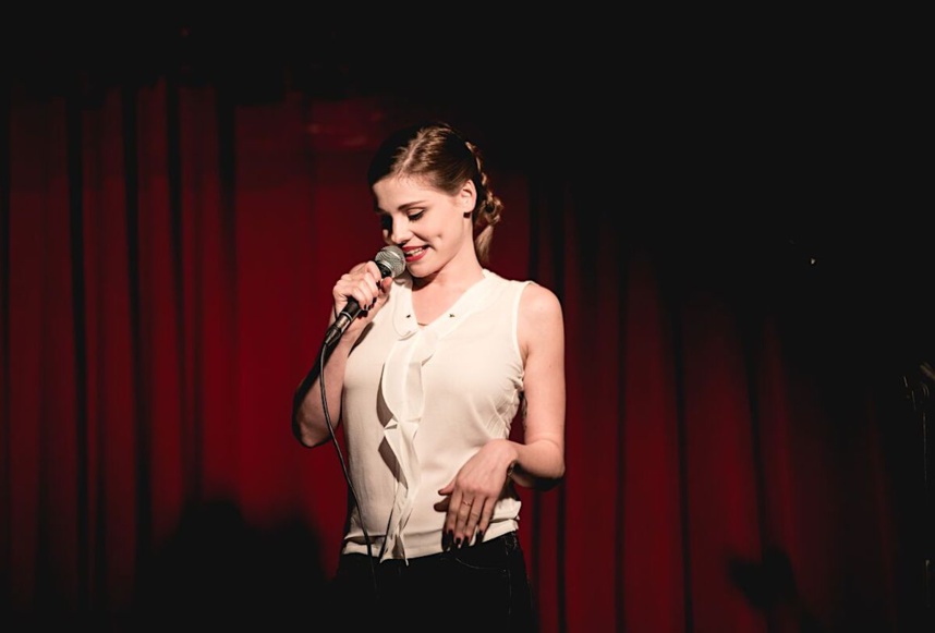 Florence Mendez pour son spectacle "Délicate" le 20 janvier 2024 à Thônes Florence Mendez pour son spectacle "Délicate" le 20 janvier 2024 à Thônes