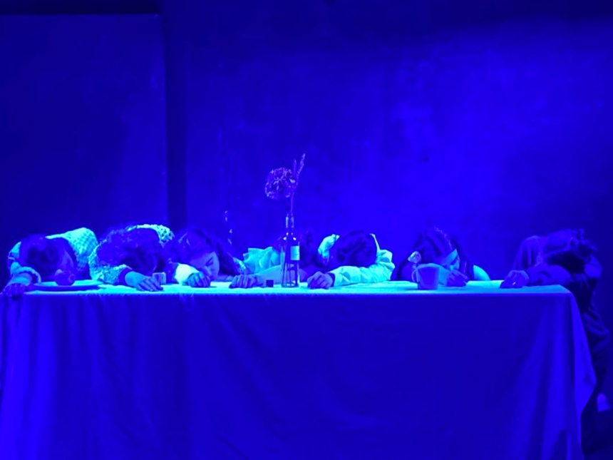 We are wolves propose une mise en scène innovante et symbolique © We are wolves We are wolves propose une mise en scène innovante et symbolique © We are wolves