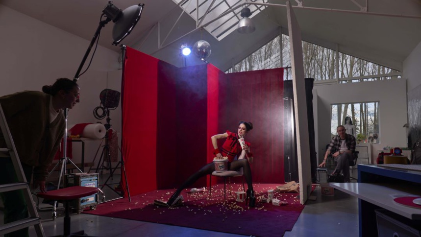 Pour assurer des photos qui mettent en scène le personnage de Liza DeyMonna, le photographe utilise d'anciens procédés argentiques© Charly Desoubry Pour assurer des photos qui mettent en scène le personnage de Liza DeyMonna, le photographe utilise d'anciens procédés argentiques© Charly Desoubry