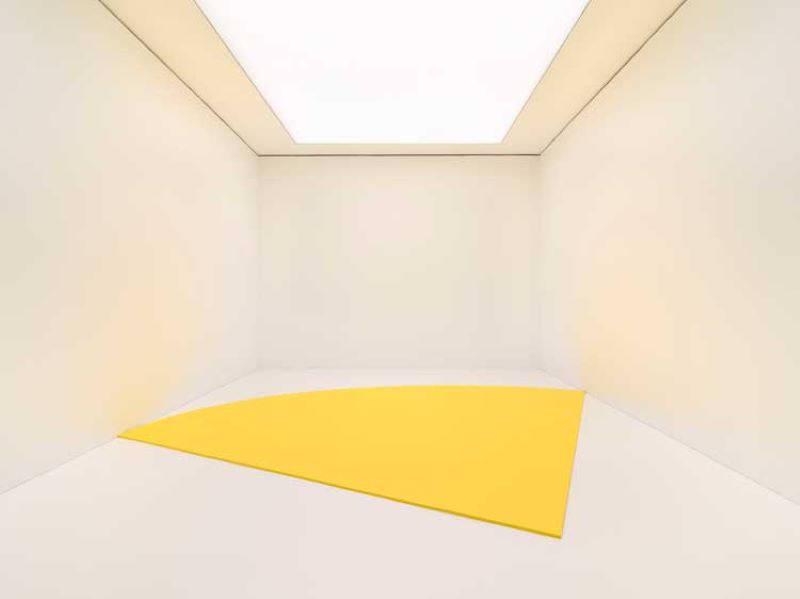Une de ses peintures, Yellow Curve, qui permet de cerner l'utilisation qu'il fait des couleurs © La Fondation Louis Vuitton Une de ses peintures, Yellow Curve, qui permet de cerner l'utilisation qu'il fait des couleurs © La Fondation Louis Vuitton