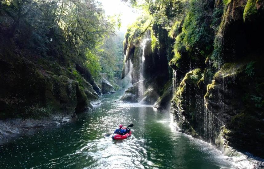 Fier Packraft © Blue-Secret.com Fier Packraft © Blue-Secret.com