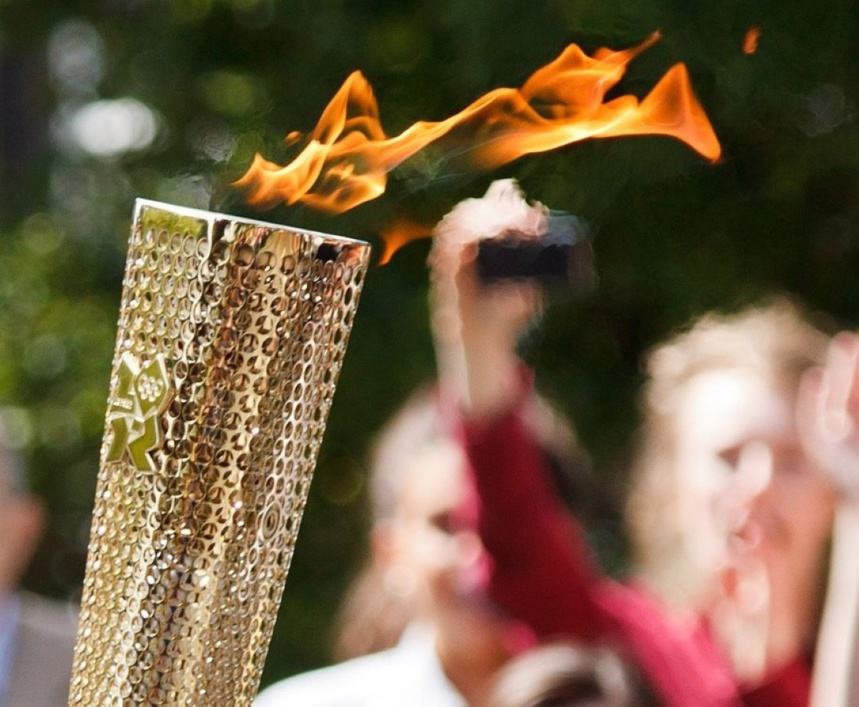 Le relais de la flamme est une tradition des JO © PublicDomainPictures Le relais de la flamme est une tradition des JO © PublicDomainPictures