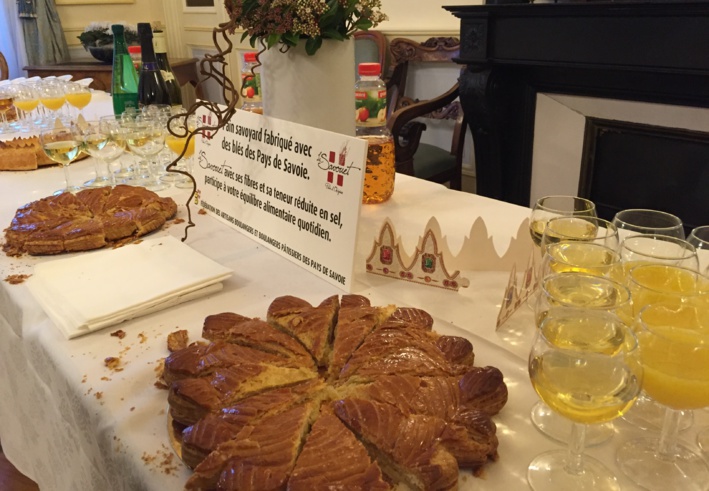 La galette des rois avec les rois de la galette des Savoie ©Damien Tiberio