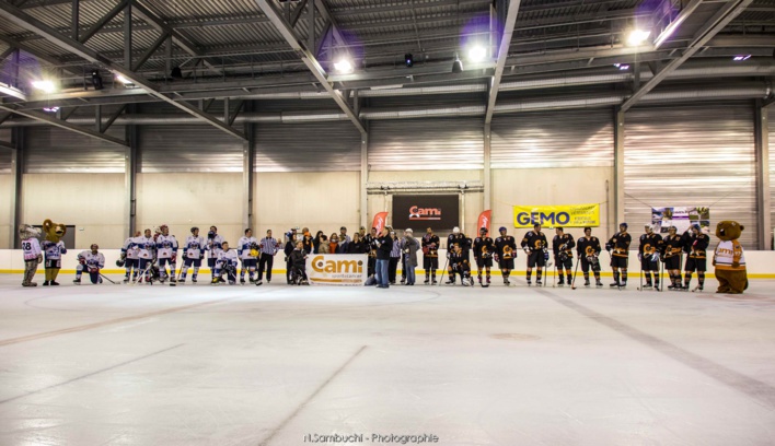 Hockey sur glace: Un match, une initiative, une belle réussite! Hockey sur glace: Un match, une initiative, une belle réussite!