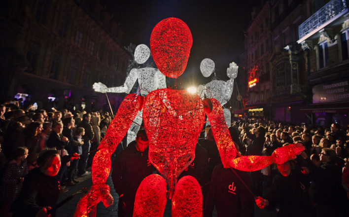 Dundu Tobias Huseman - Stefan Clarisius ® Dundu Dundu Tobias Huseman - Stefan Clarisius ® Dundu