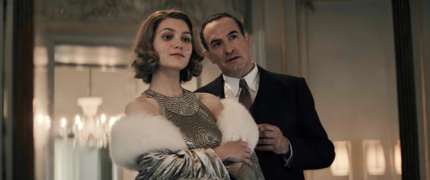 Film Les Rayon et les Ombres - Jean Dujardin, Nastya Golubeva ©Curiosa Films et Gaumont Film Les Rayon et les Ombres - Jean Dujardin, Nastya Golubeva ©Curiosa Films et Gaumont
