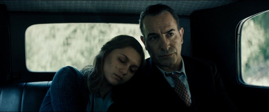 Film Les Rayon et les Ombres - Jean Dujardin,  Nastya Golubeva ©Curiosa Films et Gaumont