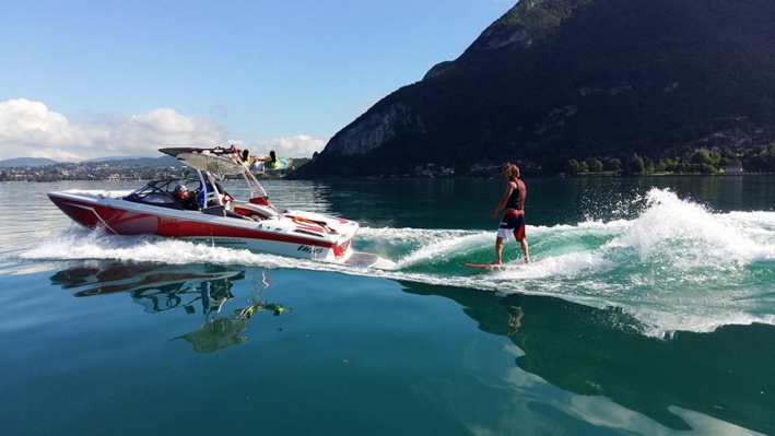 Découvrez LES FRÈRES COIN-COIN, au bord du lac d'Annecy ! + le JEU CONCOURS wakesurf