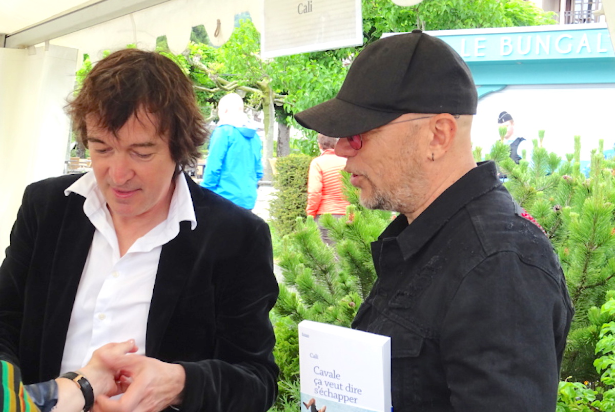 Pascal Obispo venu discuter avec Cali Pascal Obispo venu discuter avec Cali