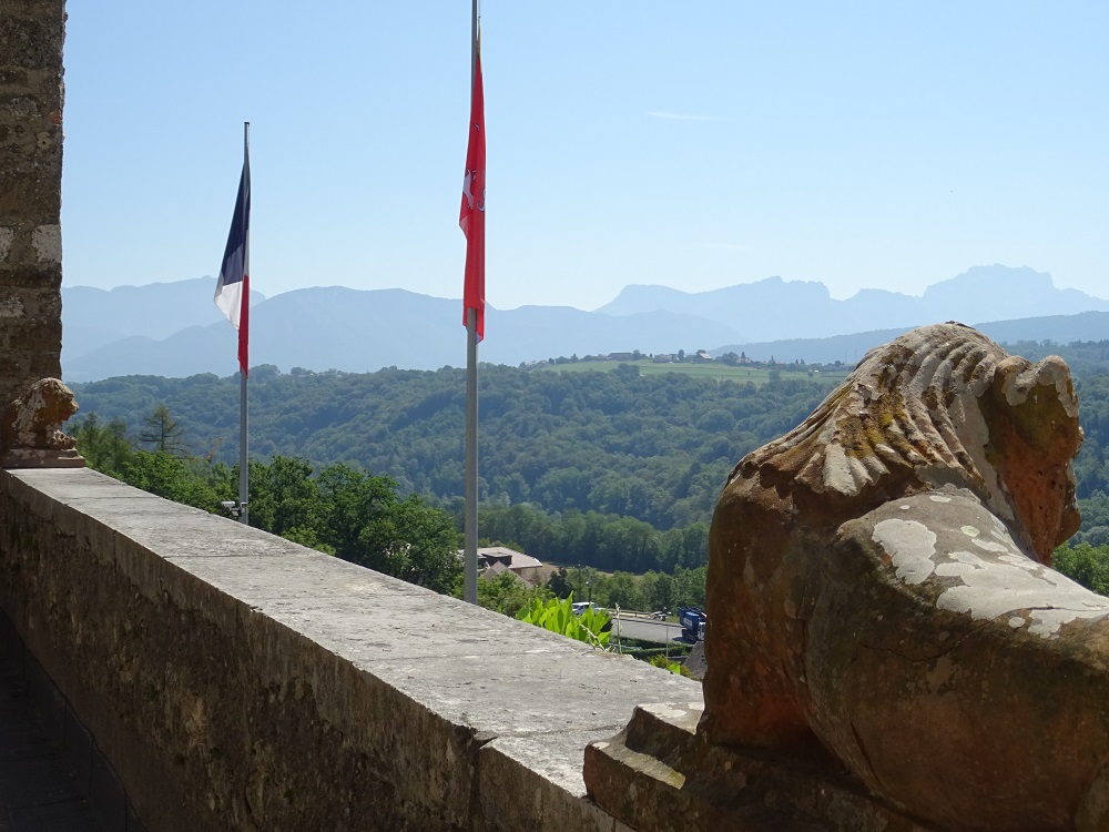 Les gardiens du château