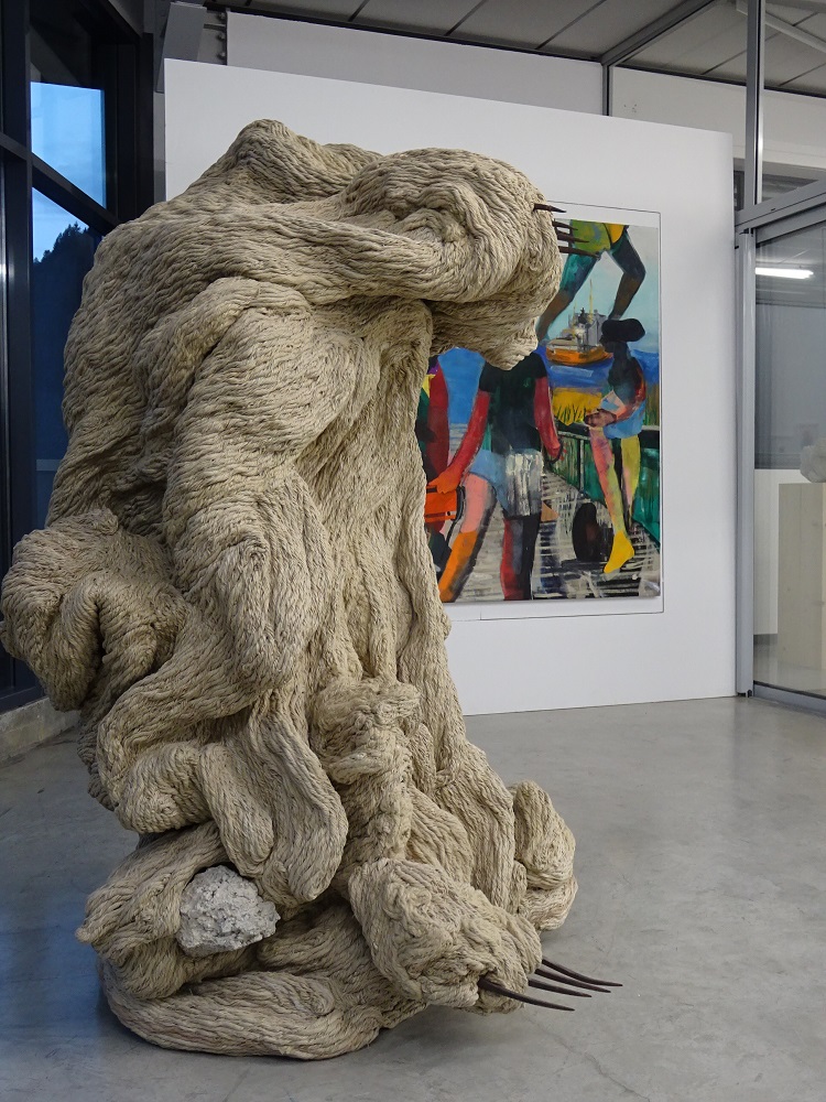 "La vague" (vue partielle) devant "The Landing" "La vague" (vue partielle) devant "The Landing"