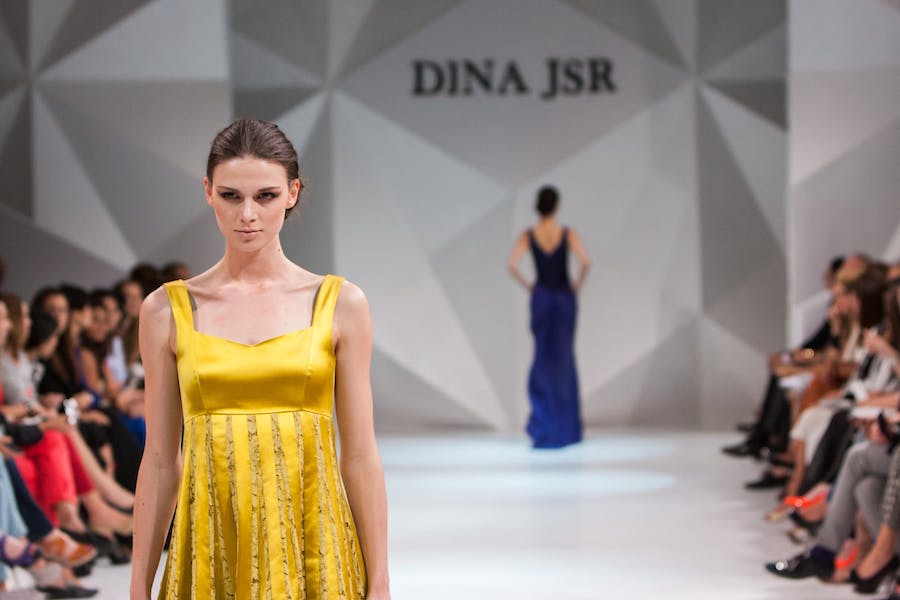 Fashion week 2020 : vers une mode virtuelle ? ©AhmadArdity Fashion week 2020 : vers une mode virtuelle ? ©AhmadArdity