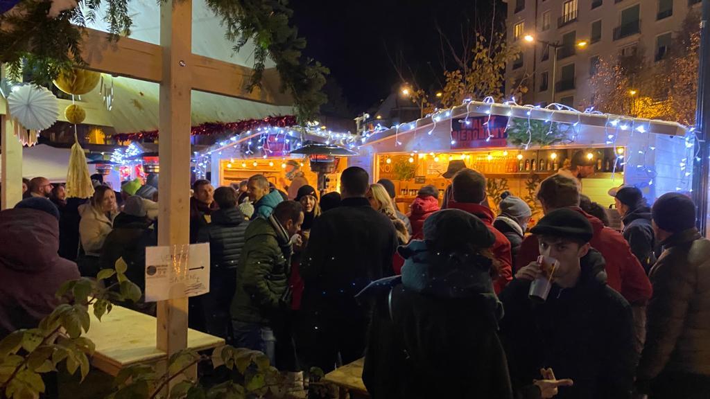 Le marché de noël à Annecy, un lieu de rencontre avant tout