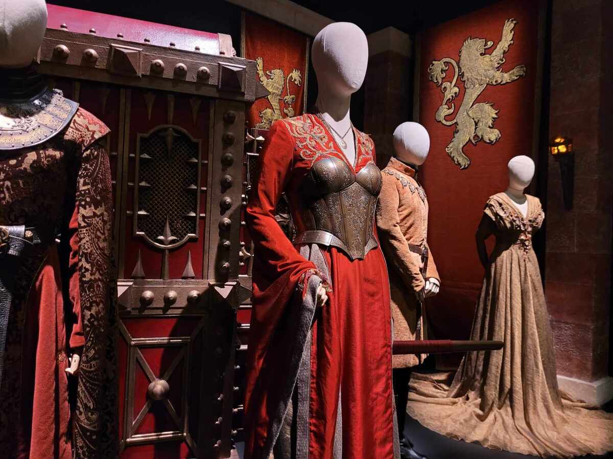 Costumes de la famille Lannister - Game of Thrones Studio Tour Belfast 2023 © Zack Seminet