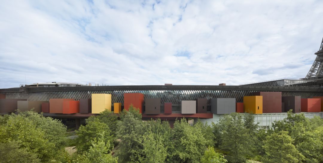 Le quai Branly est un bâtiment qui met en avant la modernité et la tradition © musée du quai Branly - Jacques Chirac, photo Roland Halbe