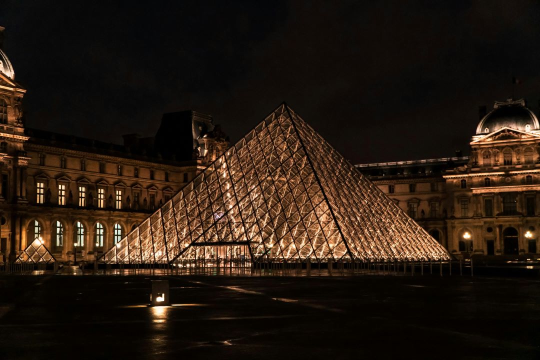 La nuit européenne des musées est de retour le 18 mai 2024 pour sa 20ème édition © Bastien Nvs sur Unsplash