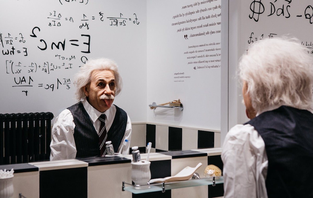 Chaplin’sWorld by Grévin - Suisse - Chaplin rencontre le célèbre physicien Albert Einstein ©dr Chaplin’sWorld by Grévin - Suisse - Chaplin rencontre le célèbre physicien Albert Einstein ©dr
