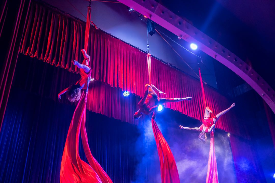 L'AirOtic promet un spectacle qui célèbre l'art sous toutes ses formes © Fever L'AirOtic promet un spectacle qui célèbre l'art sous toutes ses formes © Fever