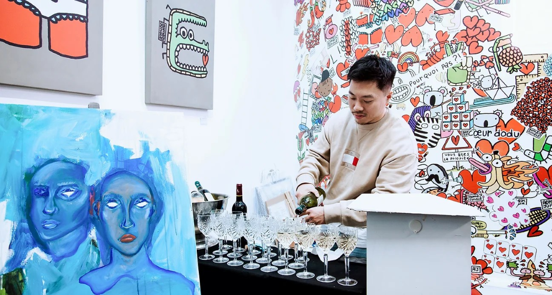 Découvrez ce concept original qui consiste à peindre en buvant un verre © Drink and draw Découvrez ce concept original qui consiste à peindre en buvant un verre © Drink and draw