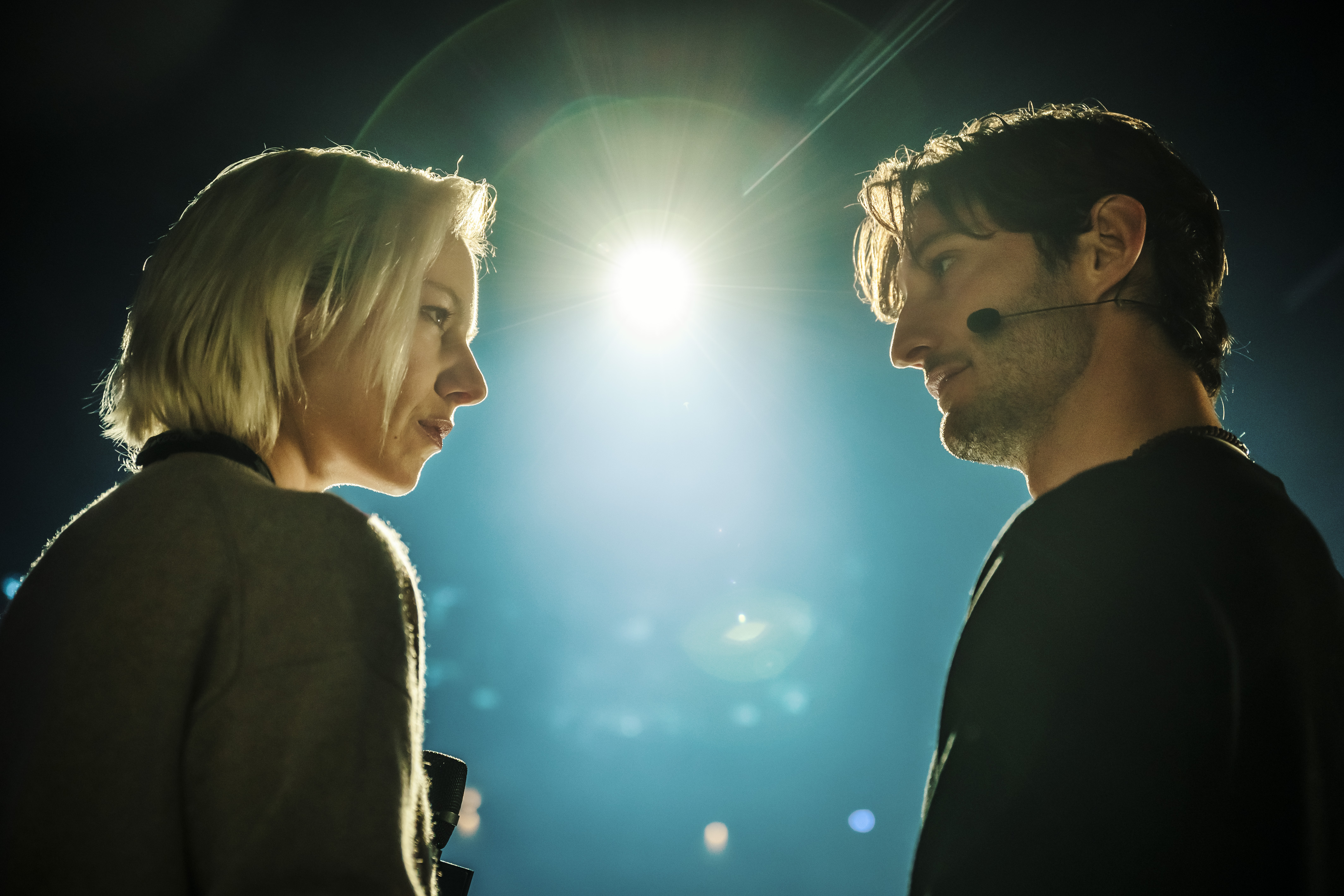 Film Gourou - Pierre Niney ©Ninety Films  - © Marion Barbeau