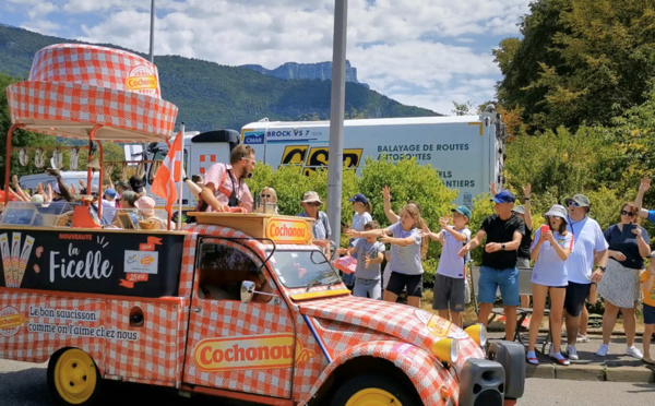 Tour de France : Les Haut-Savoyards lèvent les bras, les caravanes passent