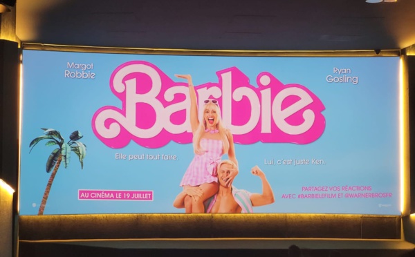 Barbie 2023 : un film satirique qui démystifie la célèbre poupée et dénonce le patriarcat
