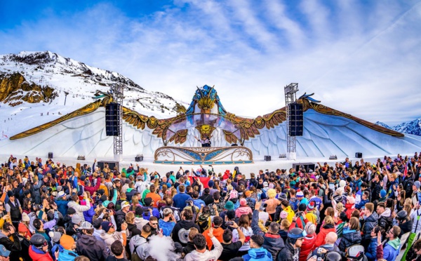 Tomorrowland Winter 2024 : Ski, Beats et Féérie, l'Expérience Unique !